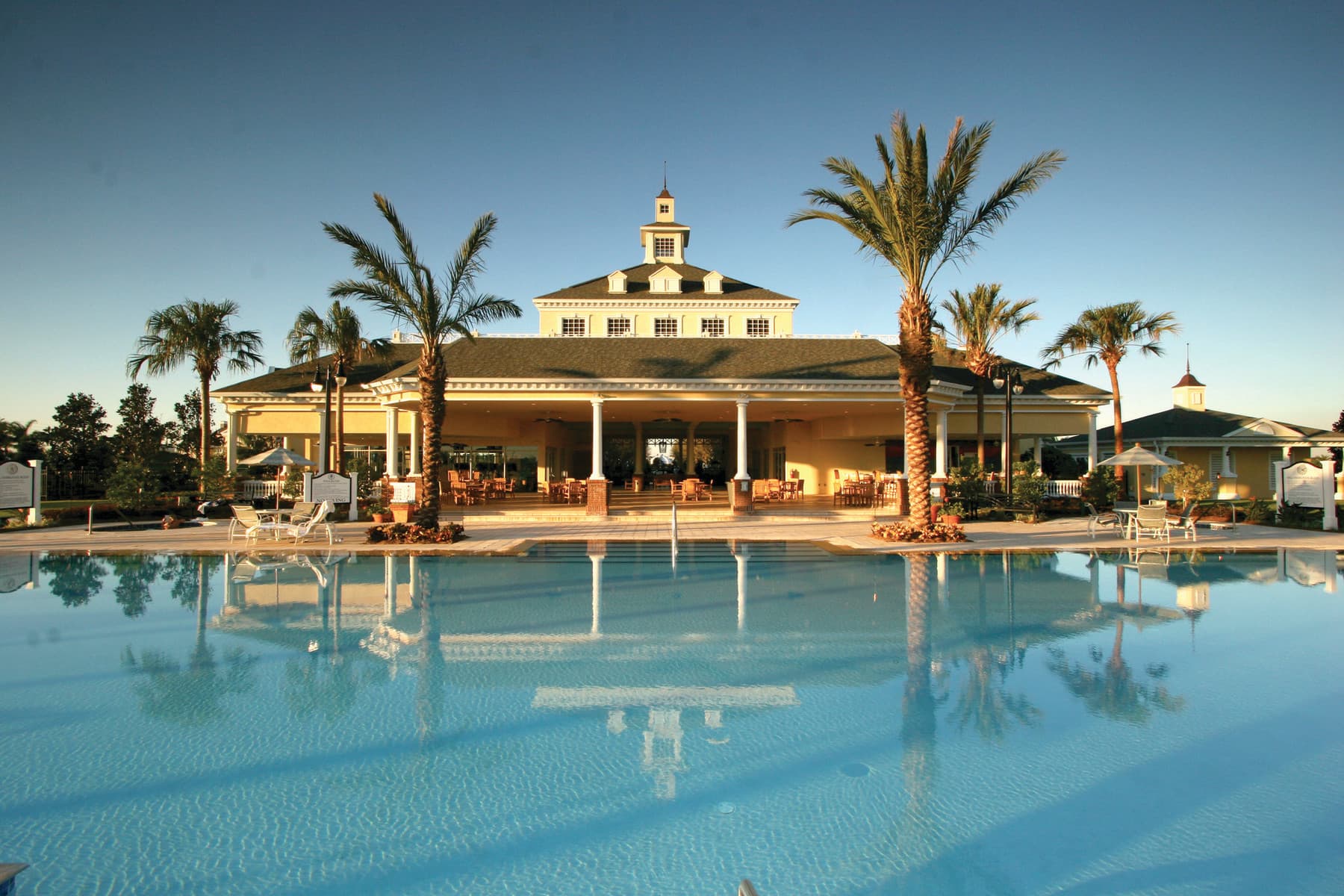 kissimmee-9.-Exterior---REU-SevenEagles-Pool-76f015c65056a36_76f0170d-5056-a36a-0b97ab81dcdf47e6.jpg
