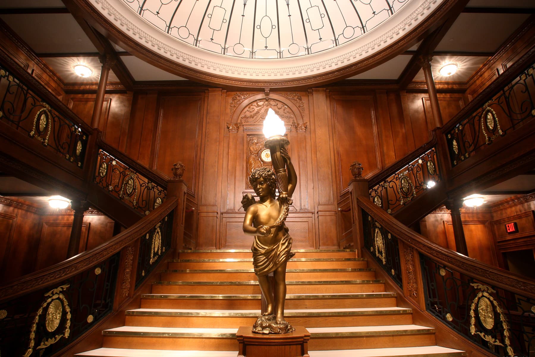 kissimmee-Titanic-Grand-Staircase_A8BB689D-7976-4065-9FDD444A5A304159_d50d9e71-e661-43b6-843c51b3390ff8e6.jpg